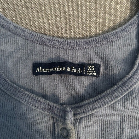 Abercrombie ribbed tank - Picture 2 of 2